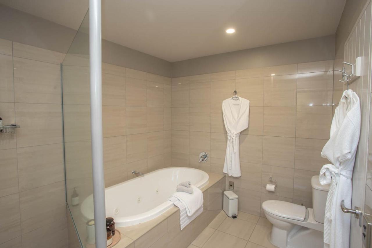 Dunluce Boutique B&B Te Anau Bagian luar foto