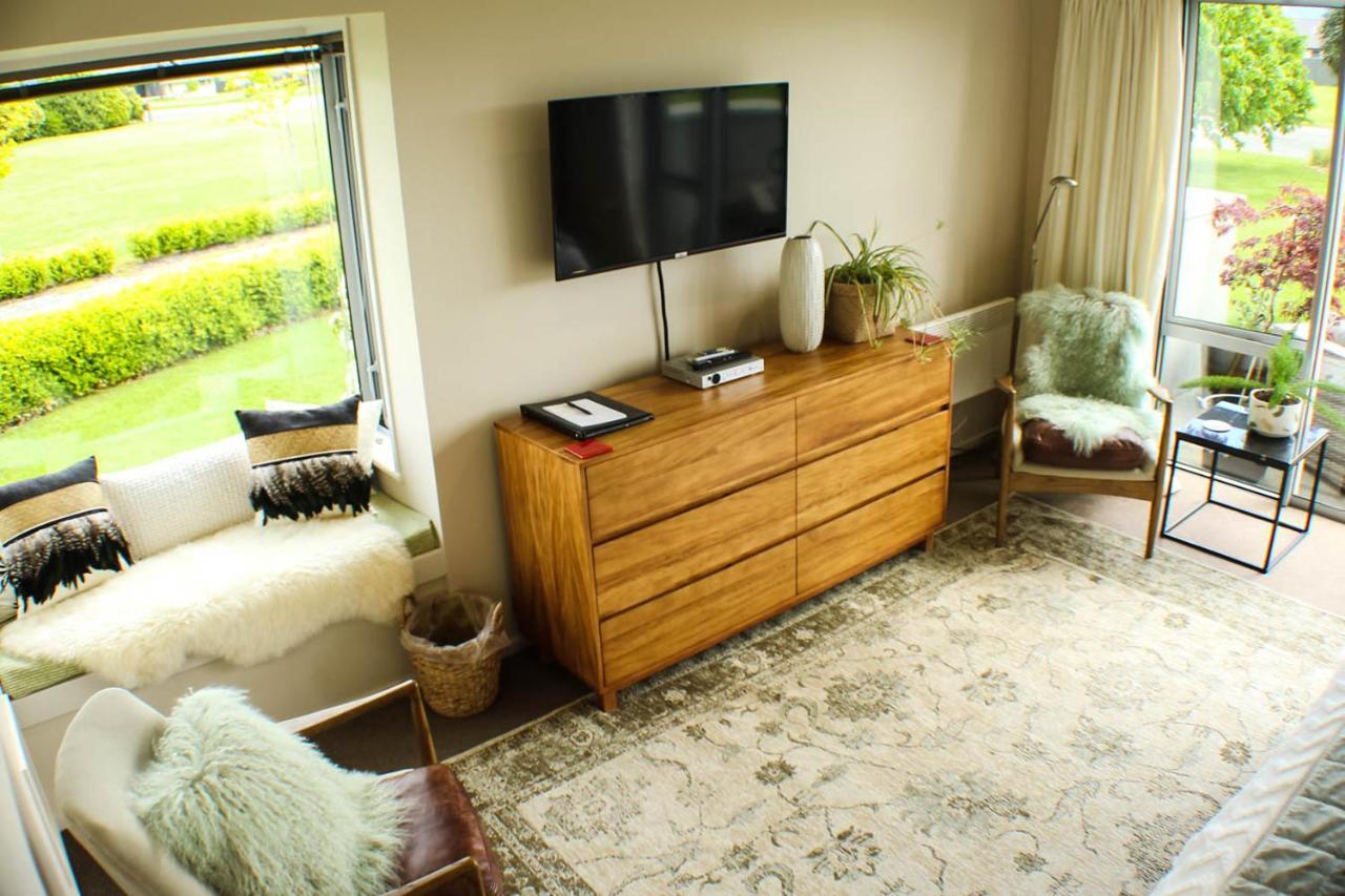 Dunluce Boutique B&B Te Anau Bagian luar foto