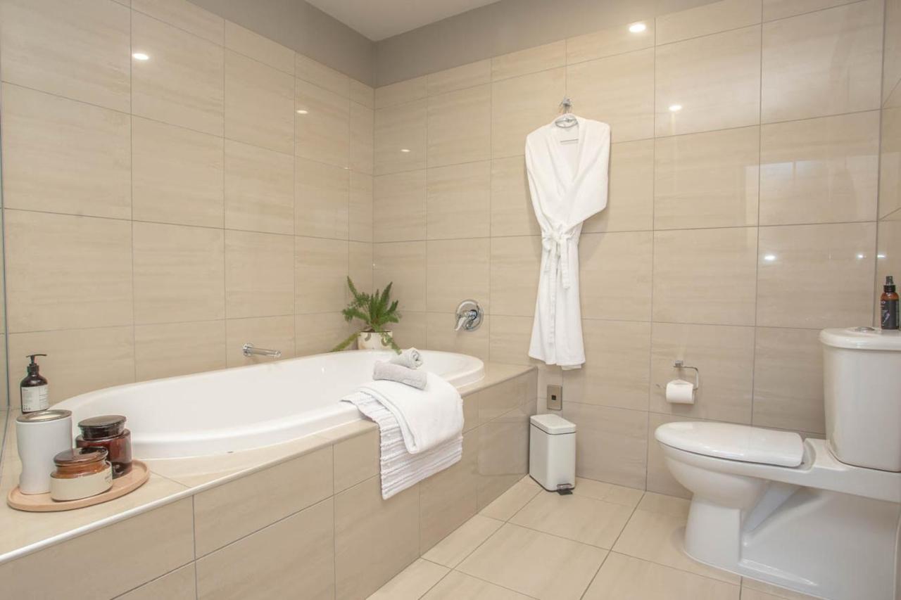 Dunluce Boutique B&B Te Anau Bagian luar foto